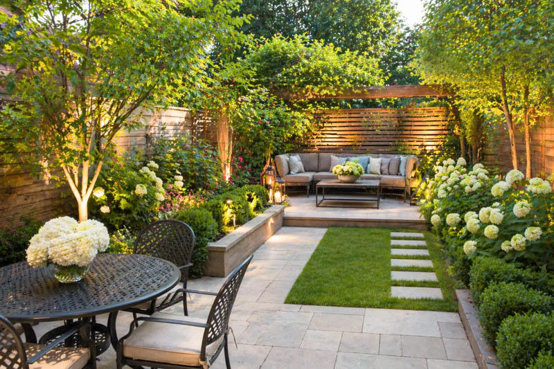 Terrasse mit Garten